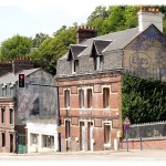 Publicités d' Antan:
Esso et Saint Raphaël sur des façades en brique.
Bonsecours Publicités d' Antan: Esso et Saint Raphaël sur des façades en brique. Bonsecours