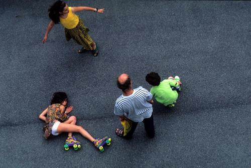 Attitudes - Jeux d' enfants à la VIllette