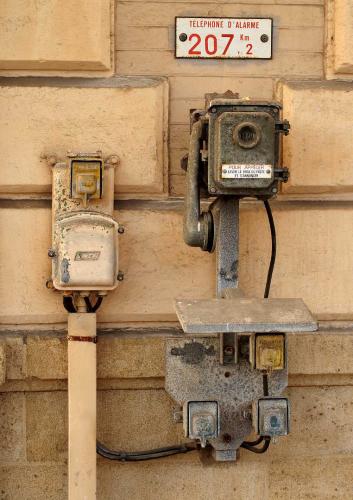 Un Regard sur Le rail - Téléphone de service de la gare de Biarritz